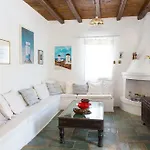 Traditional Mykonian * Ornos (Mykonos)